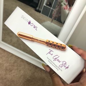 NIB Skin Owl Glow stick